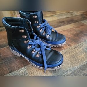 Chaco Boots, Size 7.5, Black and Blue